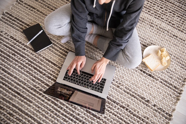 Laptop Searching